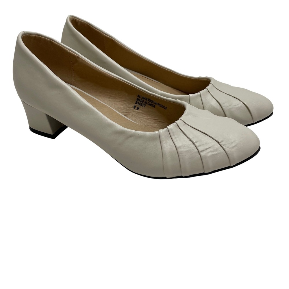 Cream Pumps Heel Shoe Pleated Round Toe Low Block Size 9M Bridal Modest Retro
